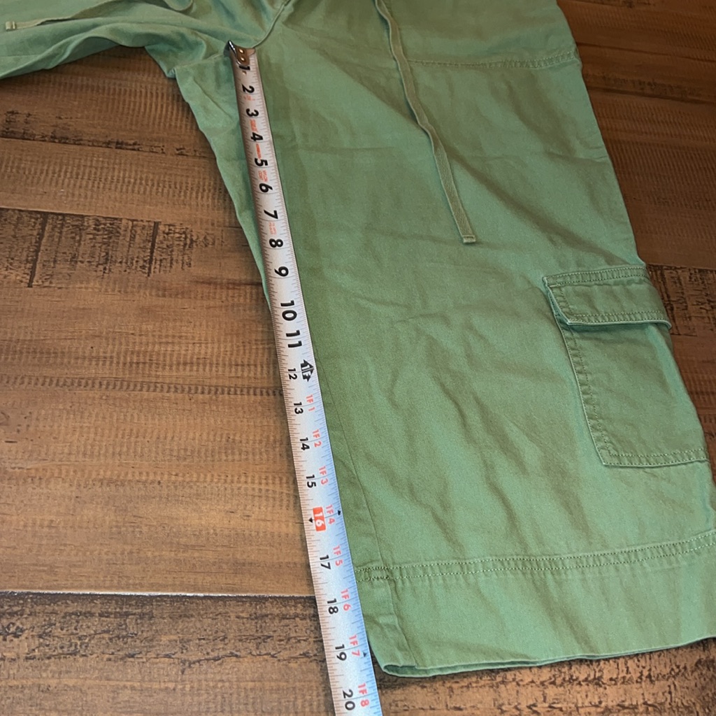 Christopher & Banks Green Capris Cargo Style Size 14 Euc! — image 6 of 6